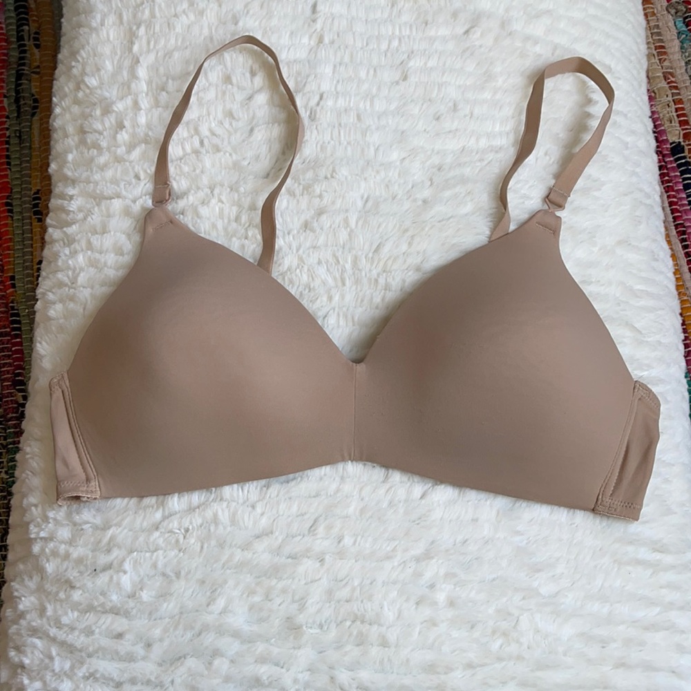 🔆4/$15🔆 Warner’s wireless bra, size 36B